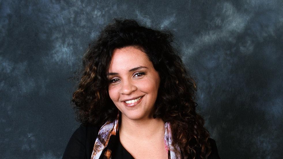 Amina - Biographie, discographie et fiche artiste – RFI Musique